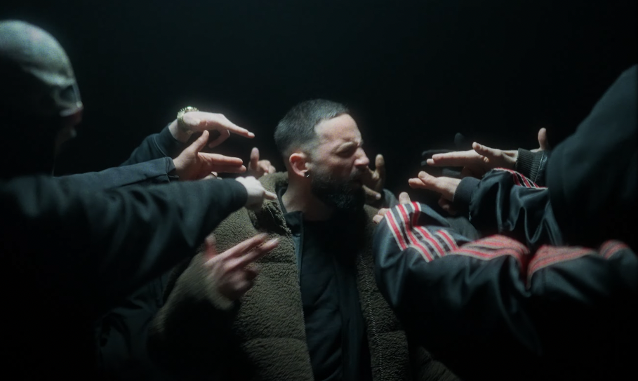 Photo de Attention, ça « Shoot » dans tous les sens dans le nouveau clip de Samditquoi