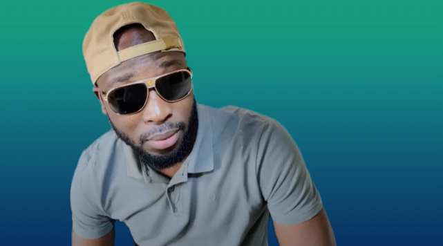 Photo de « Elle se la pète » dans le nouveau titre d'OBELUS