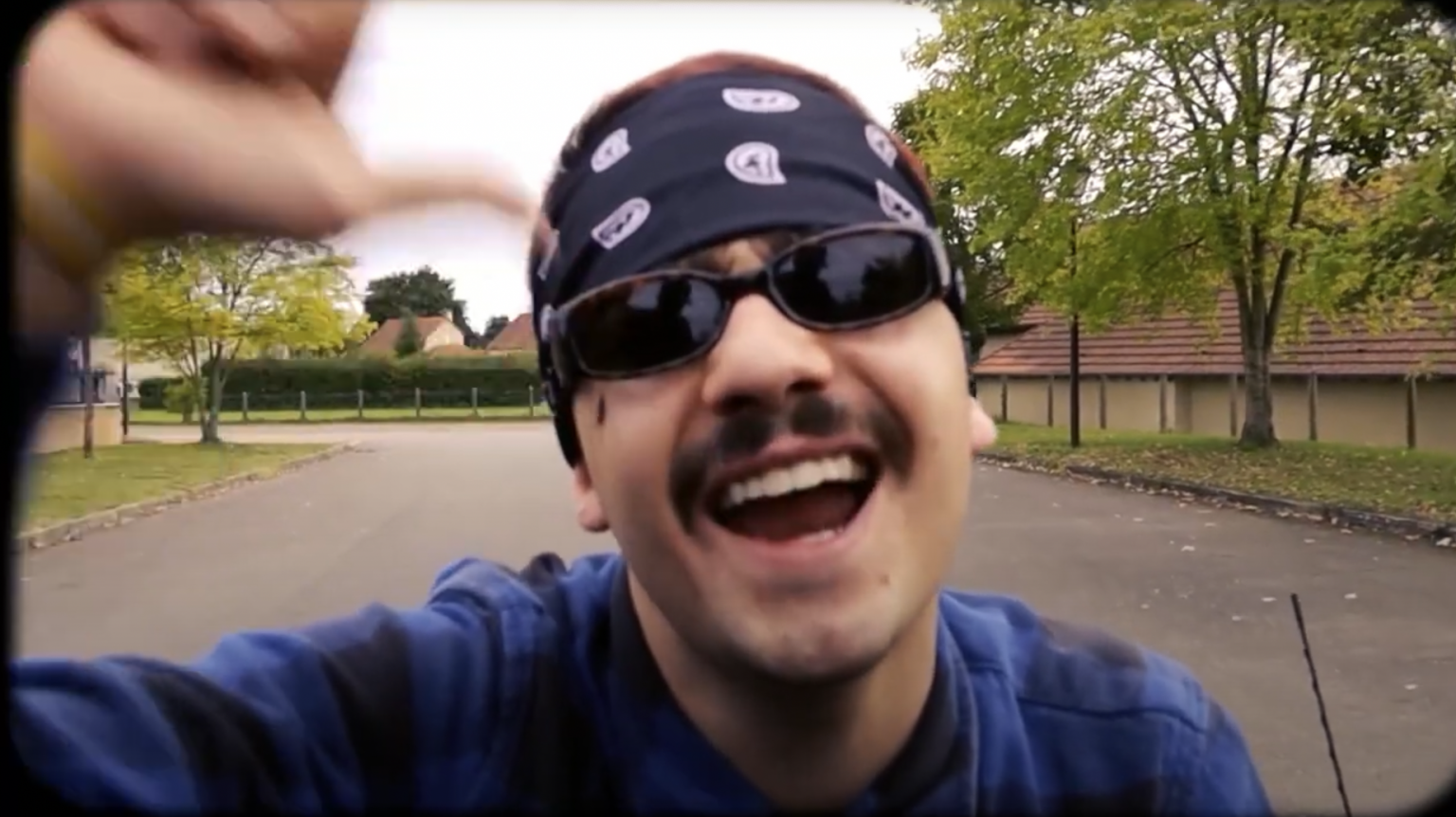 Photo de EPICURE met le feu dans son nouveau clip « Chicano »