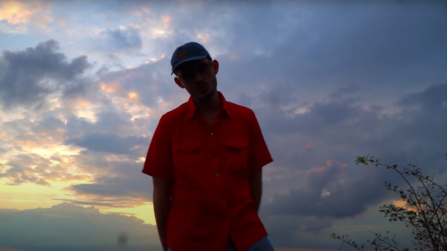 Photo de Prenez place « Sous les étoiles » avec le nouveau clip de Zurdo