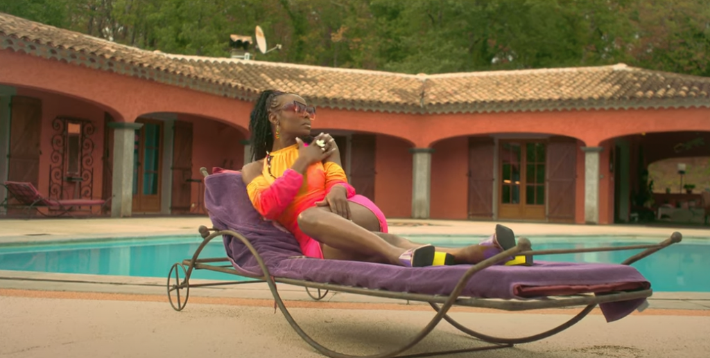 Photo de Découvrez « C'EST PAS VRAI », la dernière pépite afrobeat signée FÉLYNE