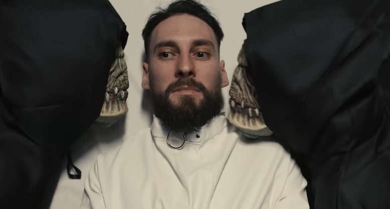 Random MiG dévoile sa vulnérabilité dans « Paralysé » Photo de Random MiG dévoile sa vulnérabilité dans « Paralysé »