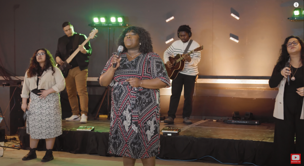 Picture of Olivia Ouedraogo illumine le monde du gospel avec « Tu es grand »