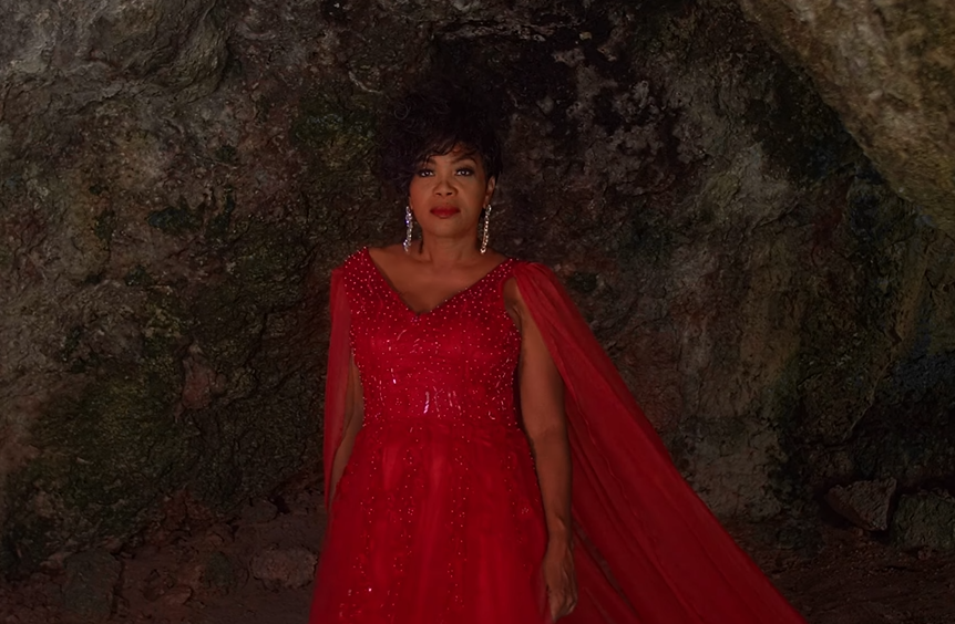 Dominique Zorobabel célèbre la rédemption dans « Le sang de Jésus » Photo de Dominique Zorobabel célèbre la rédemption dans « Le sang de Jésus »