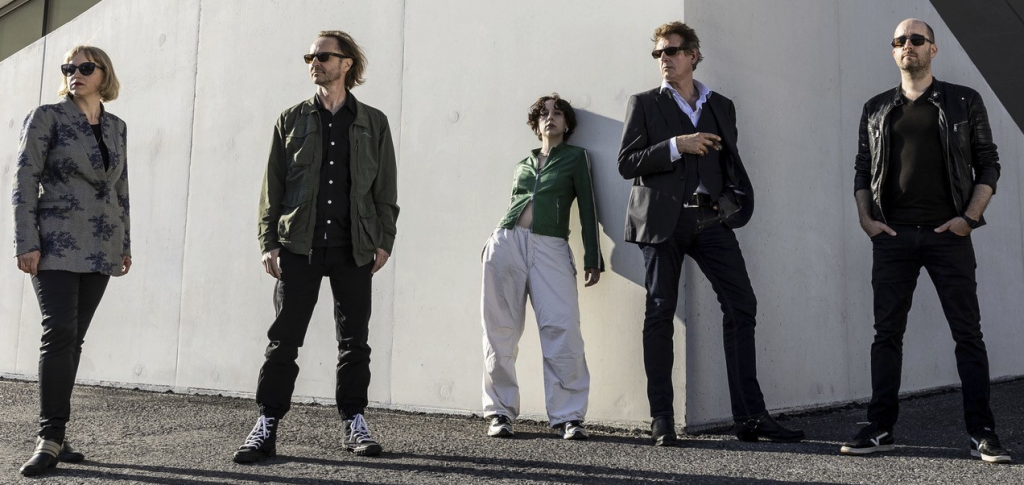 Photo de Sam Frank Blunier nous immerge dans l'univers numérique avec « Web, Promesses & Vidéo »