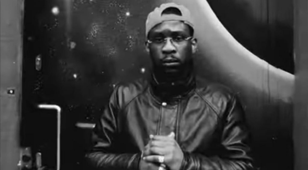 Photo de Jadis L’Ermite Pas Nette et KMC Allument la Scène avec « Je Garde Le Cap »