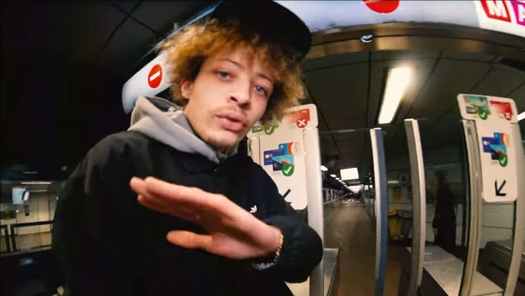 Photo de K*METO frappe fort avec « BUG 222 »