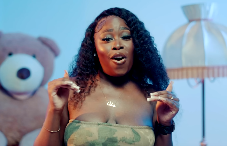 Photo de Gaëlle charme avec « Petit Boutchou »