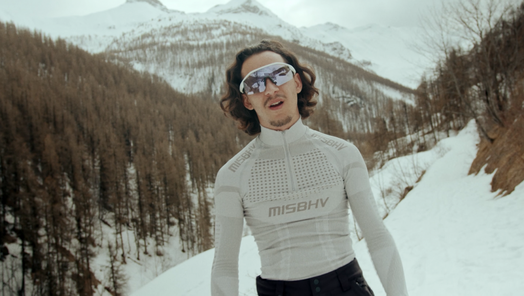 Photo de ANV captive avec « Lorena », un hymne à la résilience