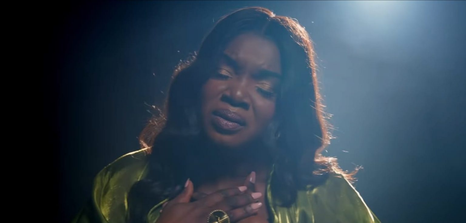 Photo de MARIE-MARTIALE touche les cœurs avec « 12 ans »