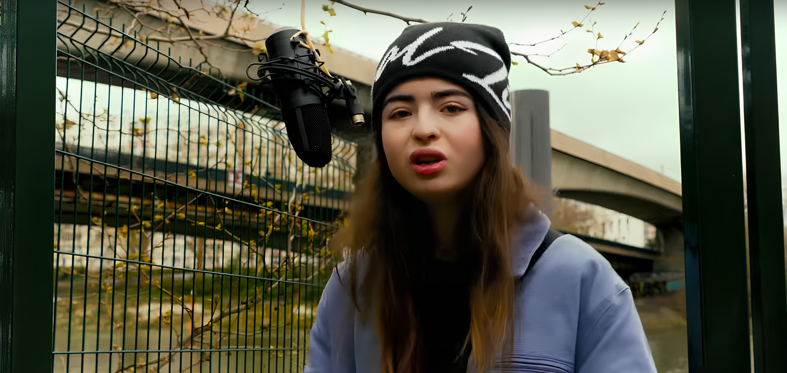 Photo de Sydo se libère dans « Aucune attache freestyle » : Un lâcher prise spectaculaire.