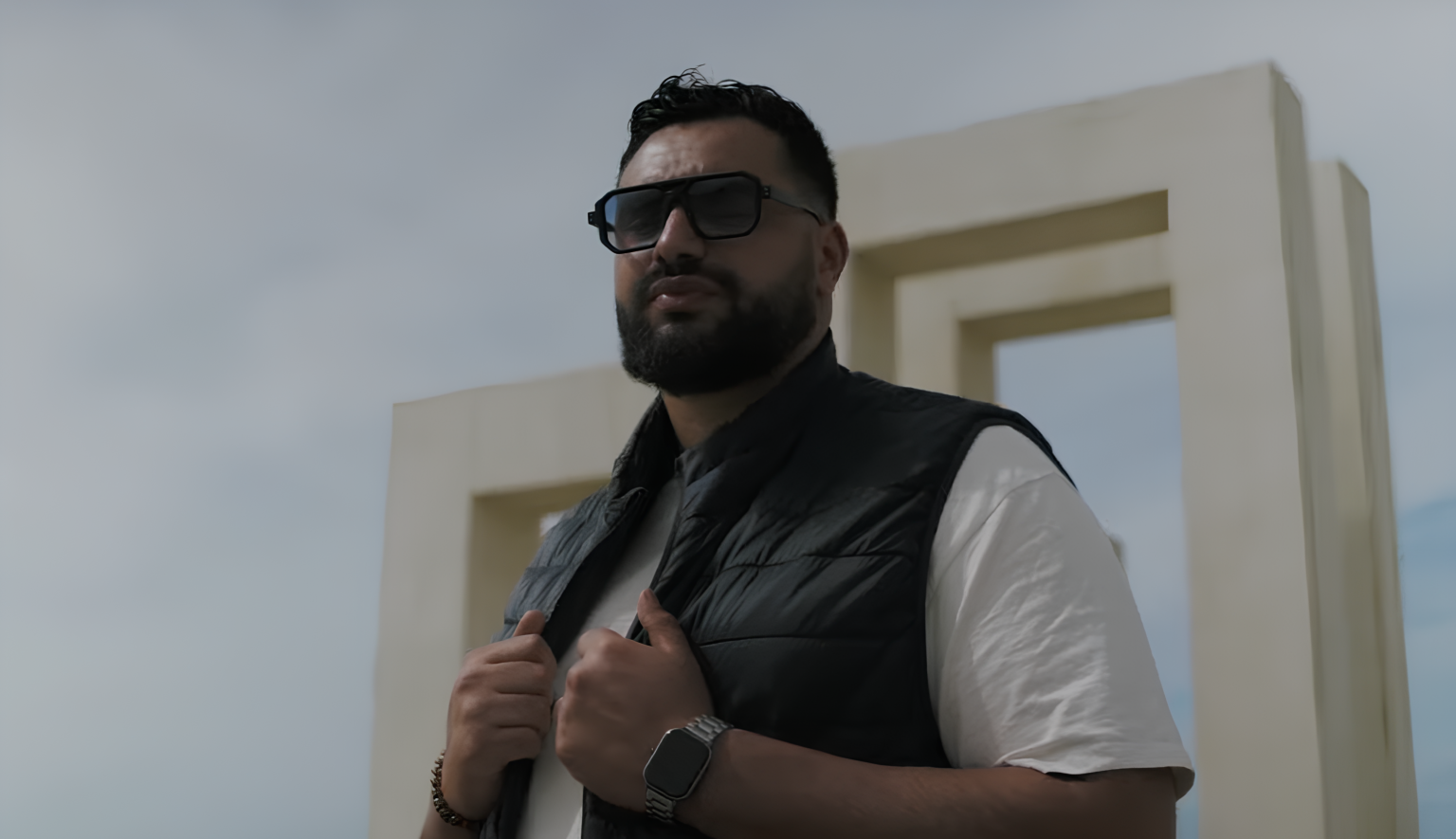 Photo de « La Loi de Murphy » par Souli.B ft. Médine Inchallah: Le clash des générations