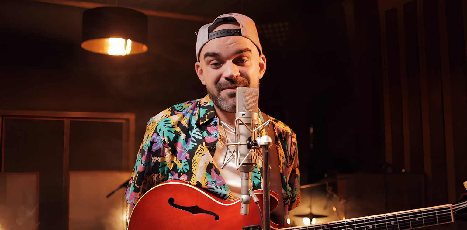 Photo de Charley BoB nous régale avec son nouveau clip « C'est pas logique »