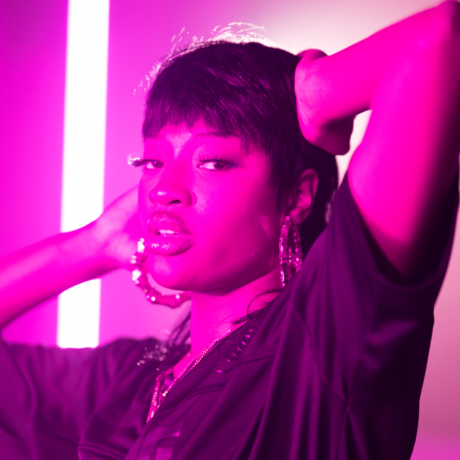 Photo de Découvrez « BM (Billets Mauves) », le clip envoûtant de KYOTO