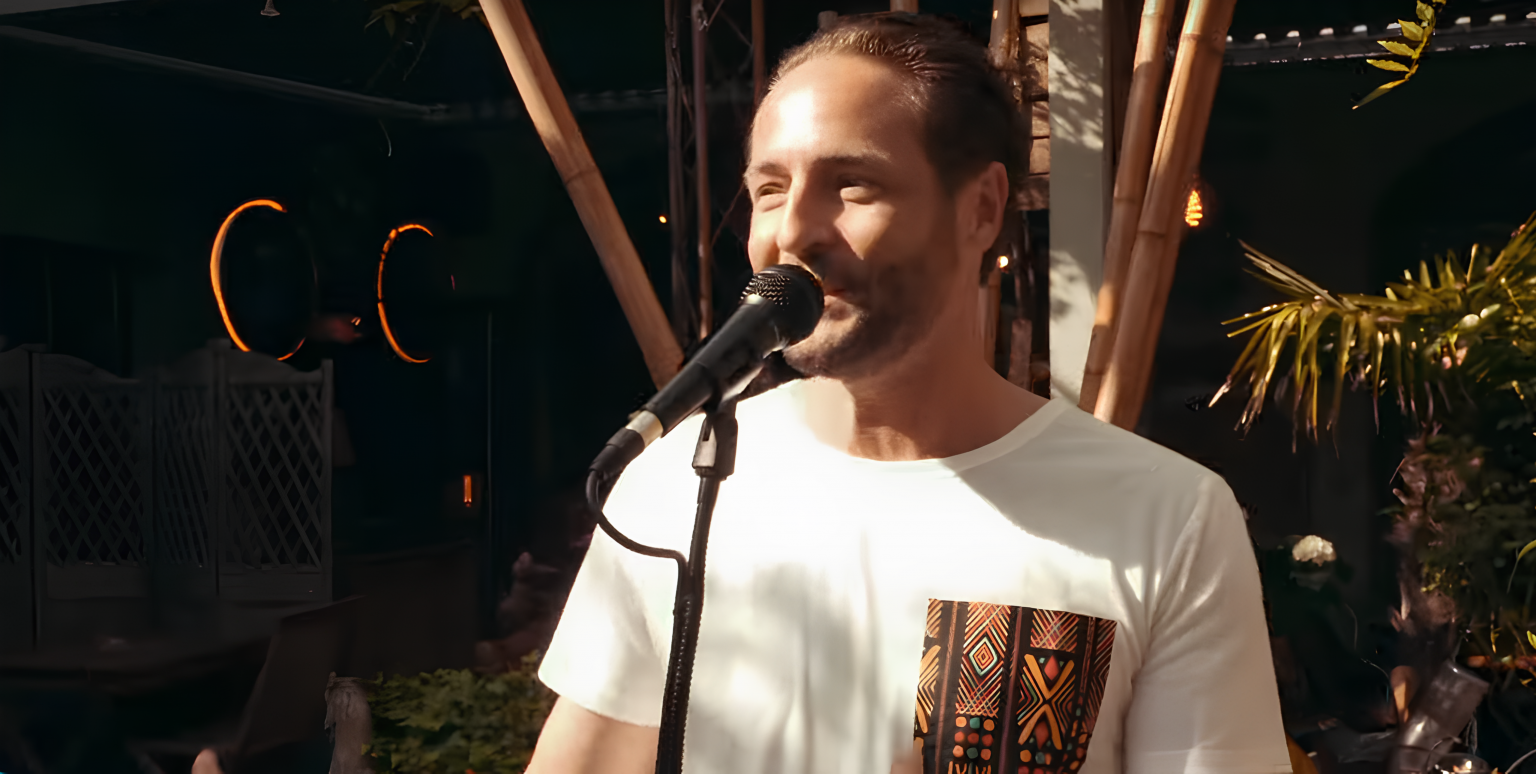 Photo de Sir Yris enchante avec son nouveau clip « Mama »