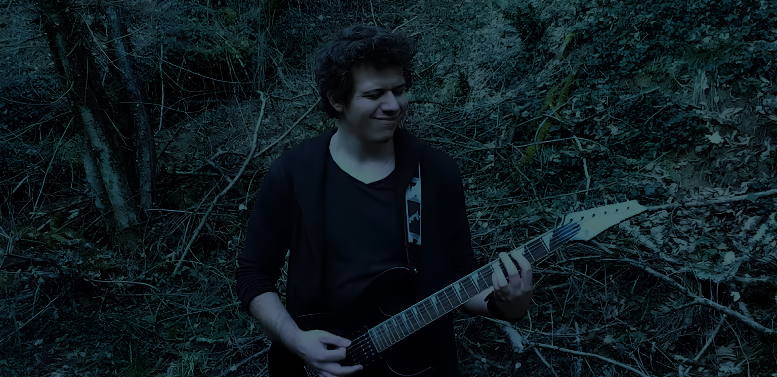 ANTVMNY envoûte la toile avec son nouveau clip « La Fille du Vampire » Photo de ANTVMNY envoûte avec son nouveau clip « La Fille du Vampire »