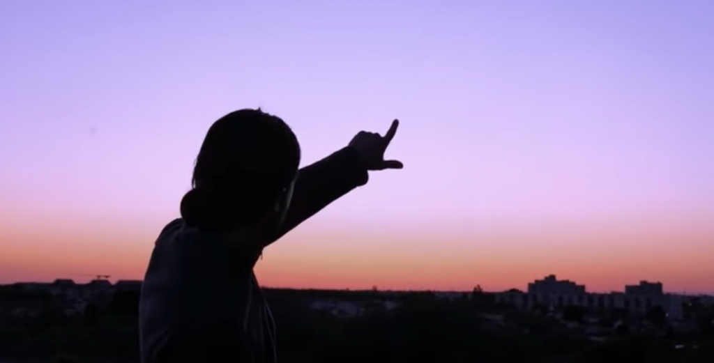 Photo de LJS brille dans la « Noche » avec son nouveau clip