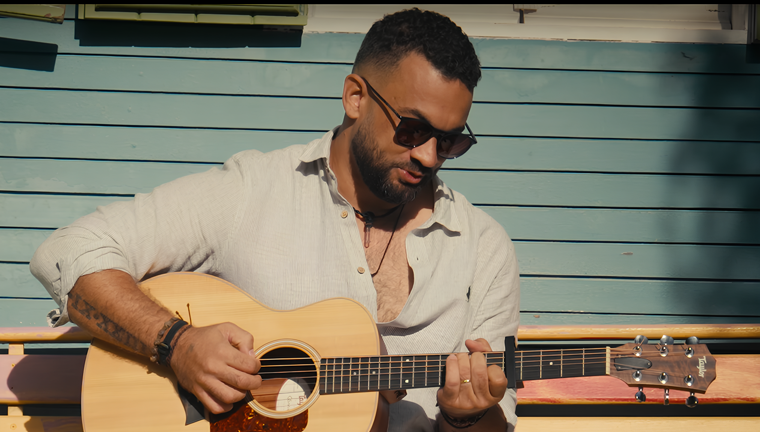 Photo de Jeino nous rappelle que « Demain n'existe pas » avec son nouveau clip