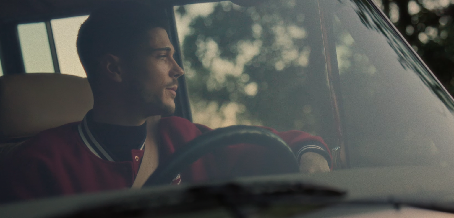 Baptiste Sans tire sur notre corde sensible avec son nouveau clip « Je pars » Photo de Baptiste Sans tire sur notre corde sensible avec son nouveau clip « Je pars »