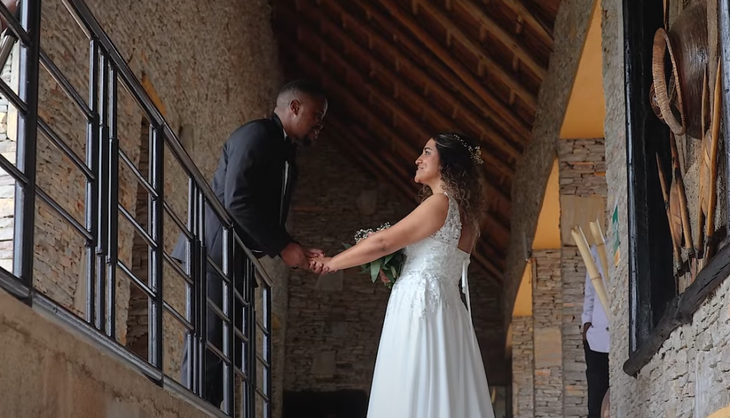 Photo de Rene Byamungu touche les cœurs avec son clip « Marie-moi »