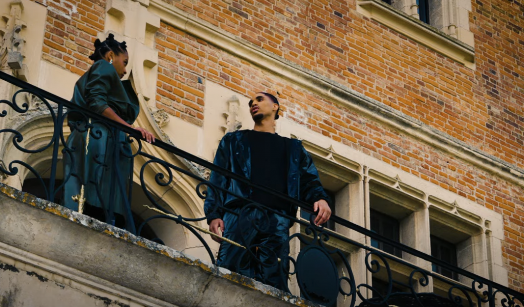 Photo de Le nouveau clip de Curtis Laoban, « C'EST CHAUD » !