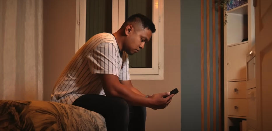 ZAS reste « Sans Réponses » dans son nouveau clip Photo de ZAS reste « Sans Réponses » dans son nouveau clip