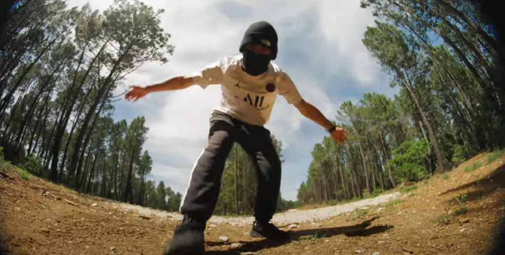 Photo de Grosse « Vendetta » dans le nouveau clip de Huubz