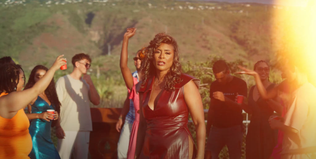 Photo de Laissez-vous enivrer par « En Nous », le nouveau clip de Lady Dine