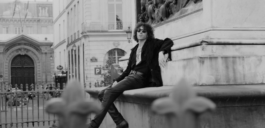 Photo de Michael Bucquet continue son ascension dans le monde du rock avec « Paradoxe »