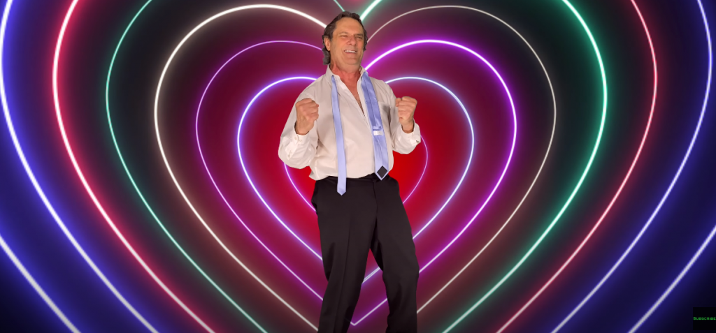 Photo de Dr. Don, plus sensuel que jamais dans « Kind to Me »