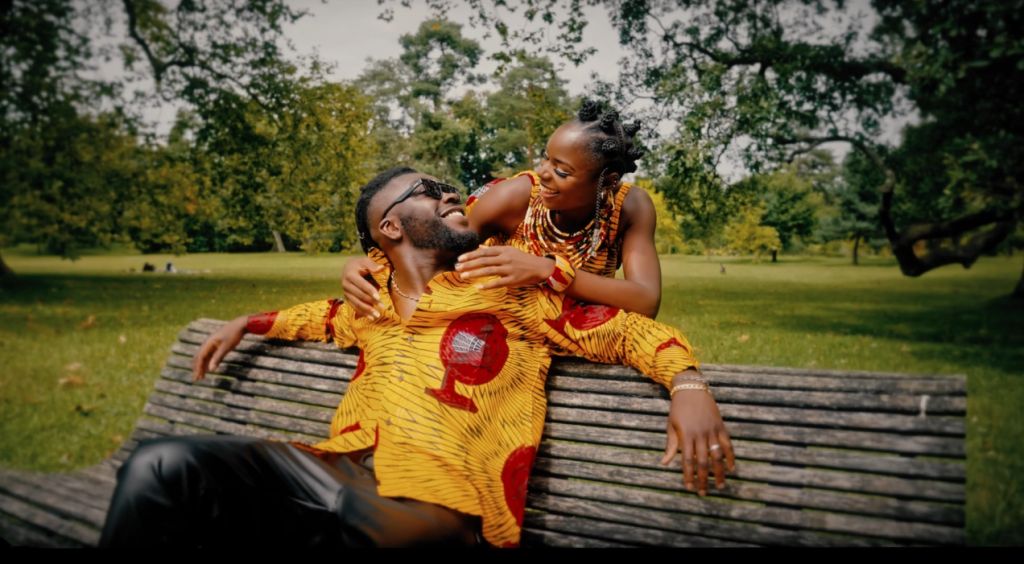 Photo de Lexand célèbre son histoire d'amour dans « DIT-MOI OUI »