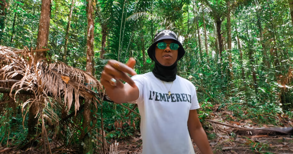 Photo de Vibrez avec « KWALA », le nouveau clip de X-Zero