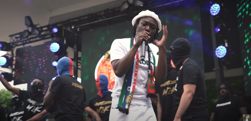 Photo de JBlack nous régale avec son nouveau clip « Jusqu'à la fin »