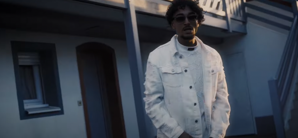 Photo de Découvrez le témoignage intense de Essedy avec son nouveau clip « Holy »
