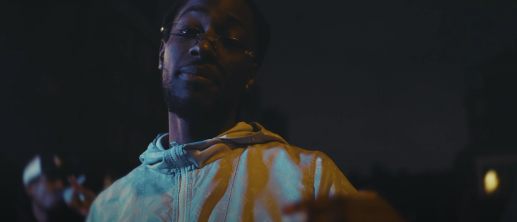 Photo de Kashout est une vraie « Lové Machine » dans son nouveau clip