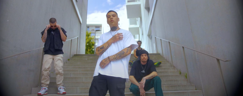 Photo de EAGLE CHRIST met le feu à la prod dans « GUM GUM »