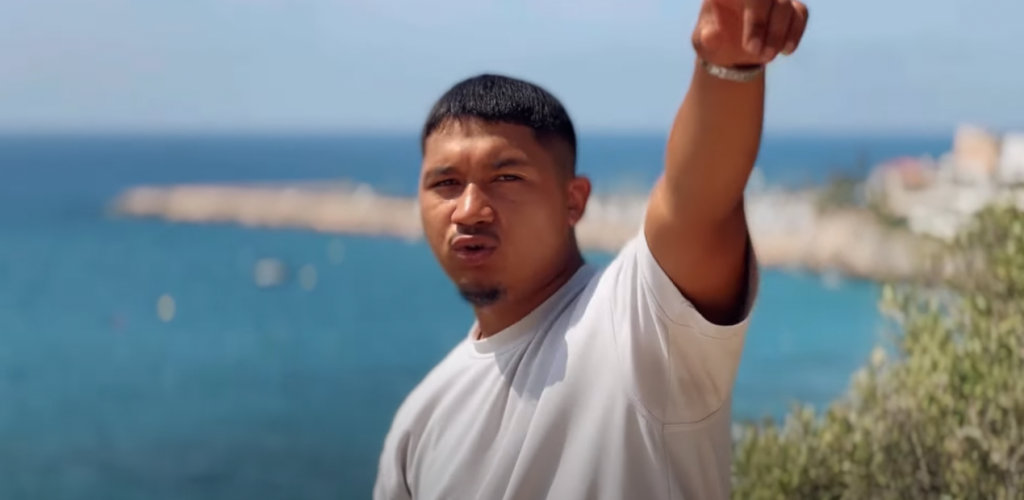 Tahiry nous fait planer avec son nouveau titre « Wari » Photo de Tahiry nous fait planer avec son nouveau titre « Wari »