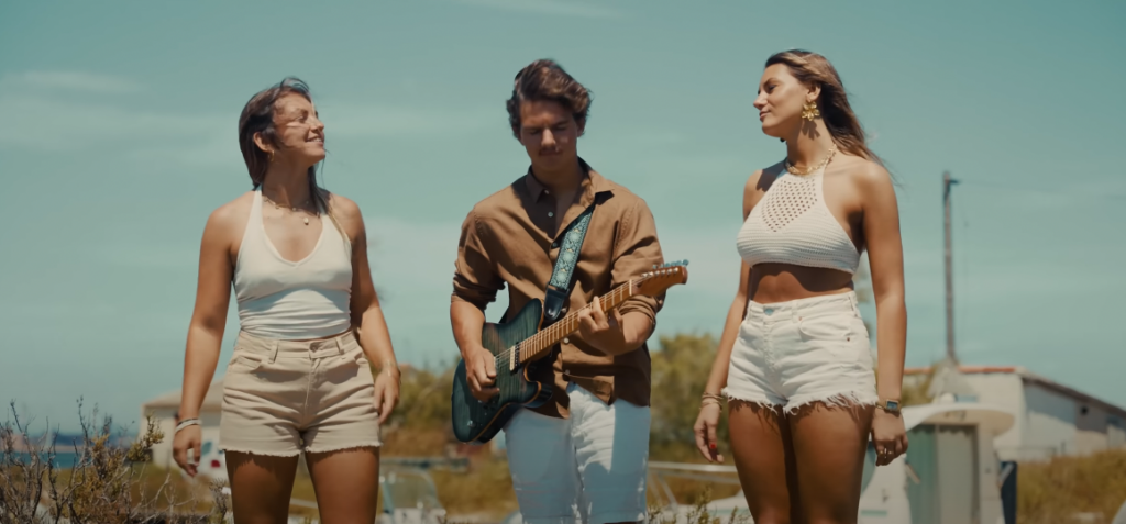 Photo de Évadez-vous avec « Emmène-moi voir la mer », le nouveau clip de Un Air de Famille