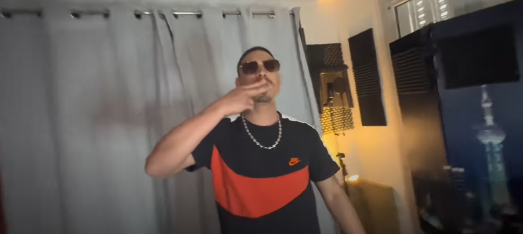 Photo de Passez en « Mode Avion » avec le nouveau clip de Mcmilia