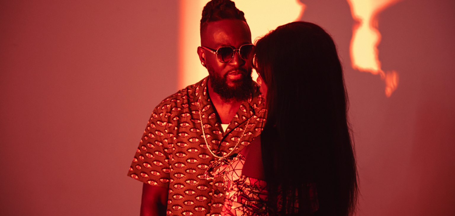 Photo de MC Relaoded, plus séducteur que jamais dans « LANDA NGAÏ »