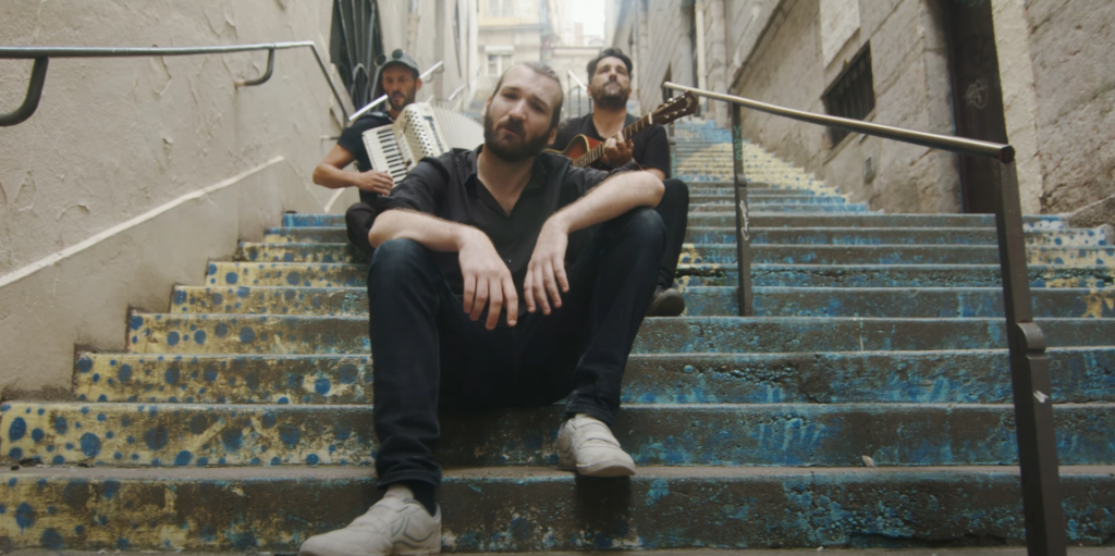 Photo de Déboires amoureux dans « Jamais plus », le nouveau clip de Faut qu'ça guinche