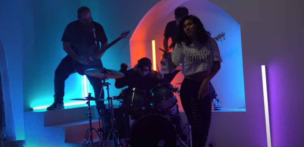 Vivez le « MOMENTS » avec le nouveau clip de 51st Avenue photo de Vivez le « MOMENTS » avec le nouveau clip de 51st Avenue