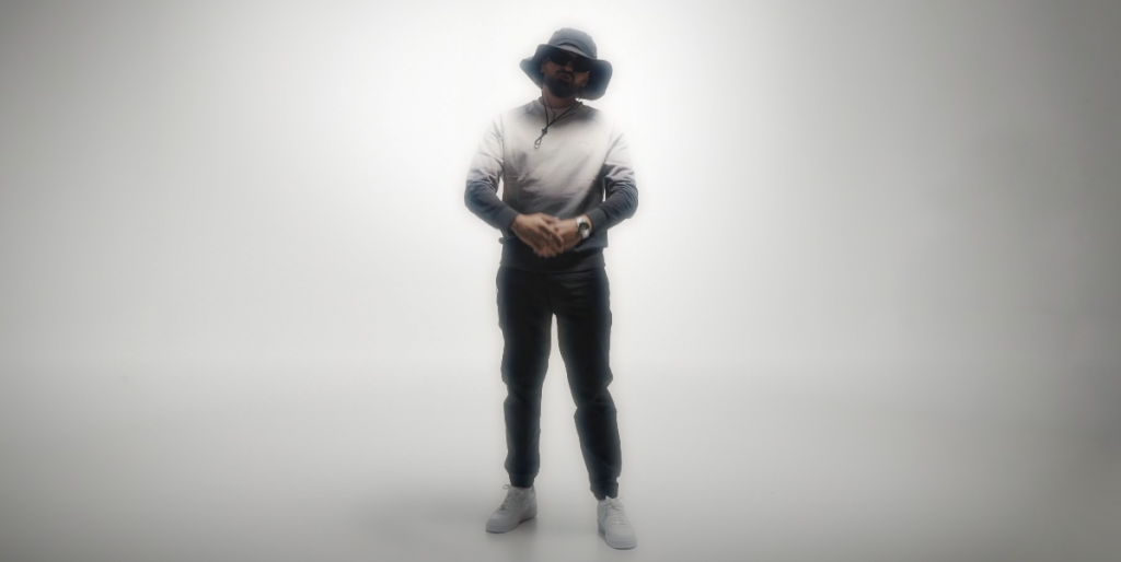 Photo de NELS.370 voit les choses en grand pour « ROI », son nouveau clip