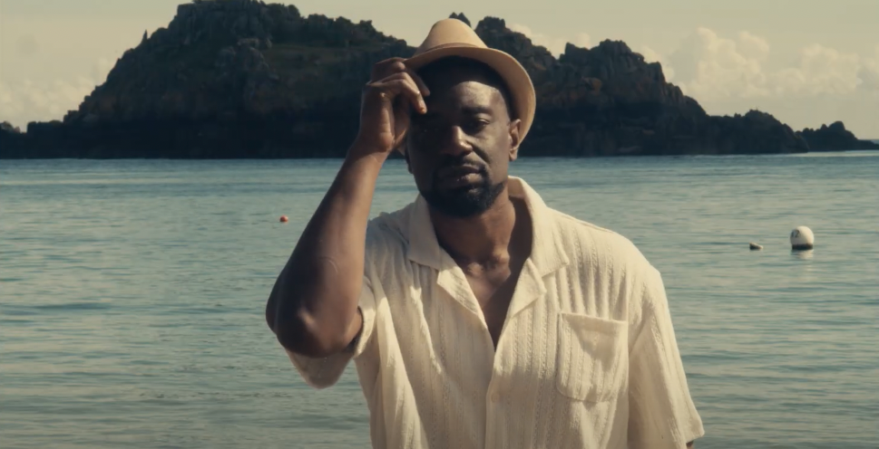 Photo de Emilmo nous dit « Bonjour » en musique, et on adore