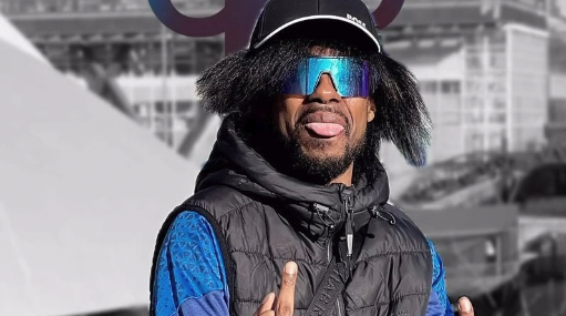 Photo de Le rappeur GKG touche les cœurs avec son clip "Mi-temps"