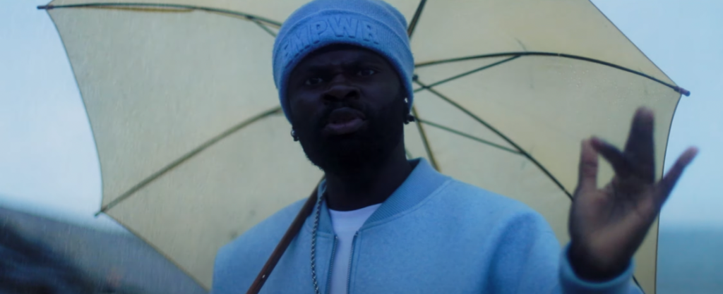 Keuzaa, émouvant dans son nouveau clip « Joker »