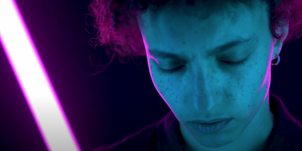 Découvrez les « FLASHBACKS » de MO NA avec son nouveau clip Photo de Découvrez les « FLASHBACKS » de MO NA avec son nouveau clip