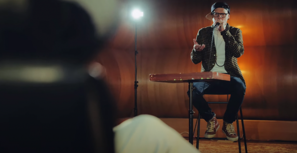 Photo de Jonathan Cadoux use des « Métaphores » pour sublimer son art