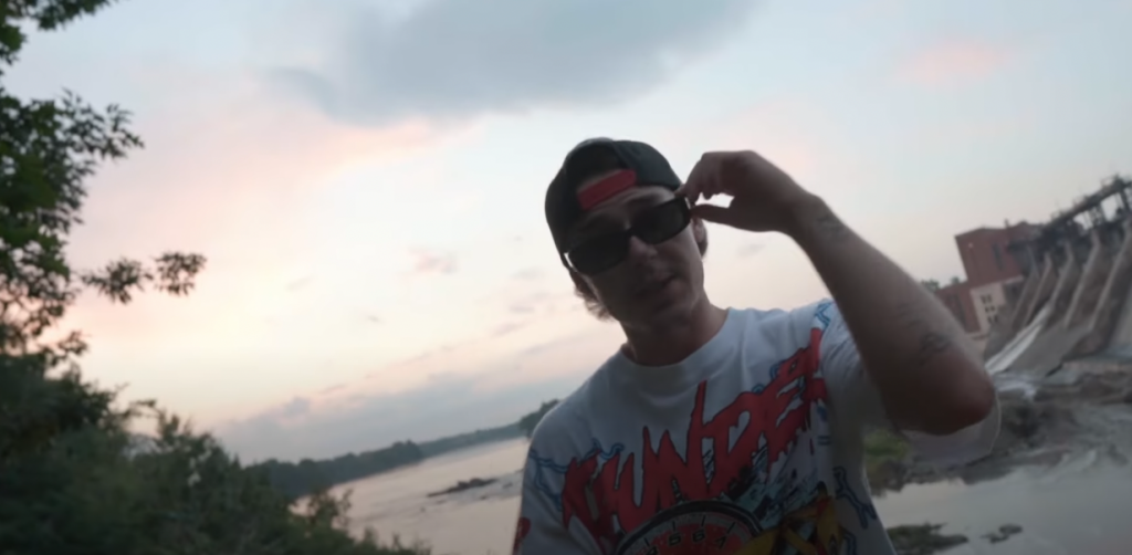 Photo de Entrez dans l'univers de R.A.S avec « Amplifier », son nouveau clip