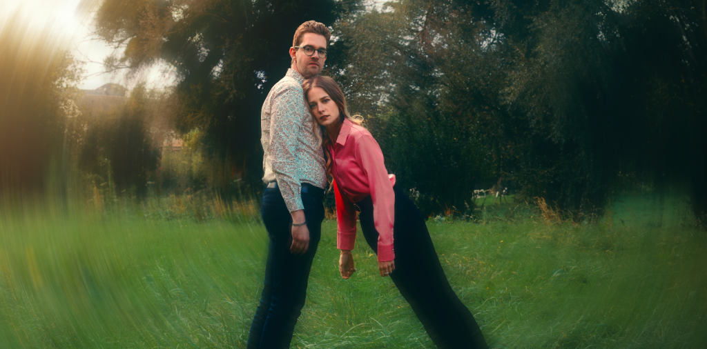 Photo de MOOMAK, rattrapé par la réalité dans son nouveau clip (T)rêve